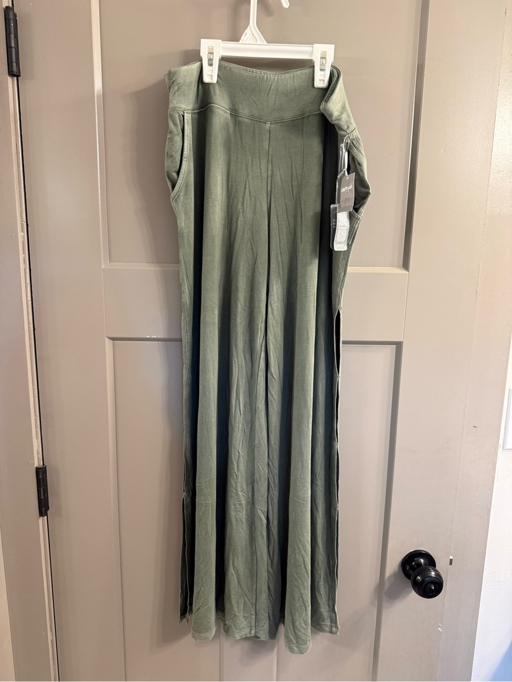 aerie Olive Green Stretchy Convertible Lounge Pants
